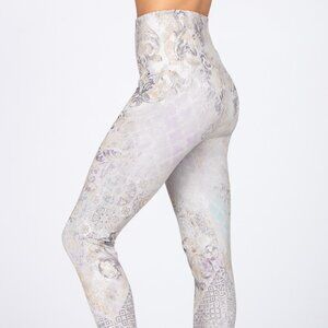M. Rena Geometric Tummy Tuck Leggings